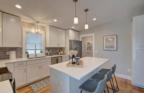 Fall Festivities - 4BR Home by IU Stadium Bloomington Bliss - Foto 29