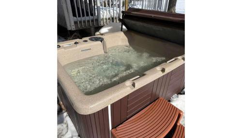 Quiet Guest Space with Hot Tub, Laundry, and Gym - Foto 4