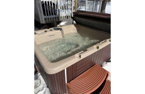 Quiet Guest Space with Hot Tub, Laundry, and Gym - Foto 2