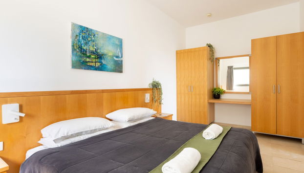 Marina Sea-front Retreat by Sea N' Rent - Foto 3, Habitación