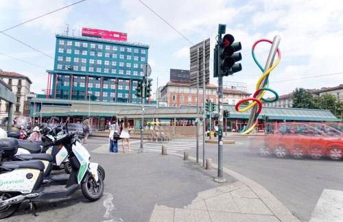 Cadorna Prestigious Apartment - Modern Architecture in front of the Station - Photo 30