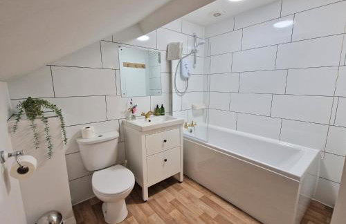 Cowman's Cottage - Photo 12