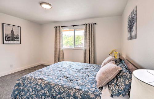 Relax Fireside and Play Pool! Home 4 Mi to Dtwn Reno - Foto 23