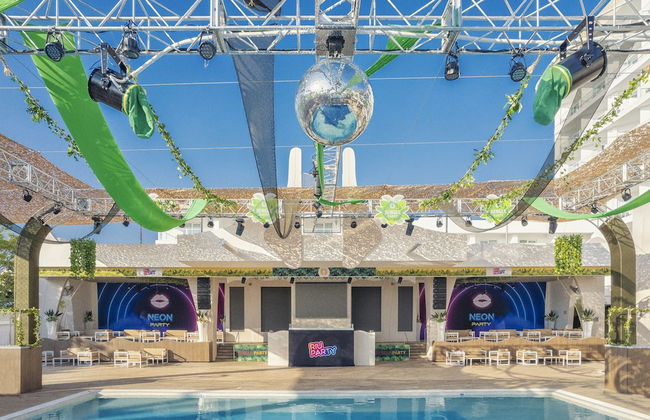 Hotel Riu Caribe - All Inclusive - Photo 25