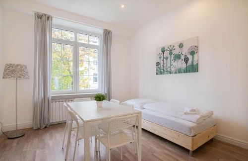Tolstov Apartments - 1 or 3 Room Apartments - 20 Min Messe DUS and Old Town DUS - Foto 14