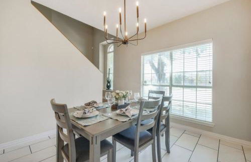 Melody Home near Grapevine DFW Airport w backyard - Foto 4