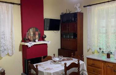 Χωριάτικο Σπίτι στη Ράμια Τζουμέρκων - Pholeos Mountain Homes - Foto 3