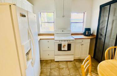 Two Fully Equipped Apartments and a Studio 5 miles from the beach - Foto 10