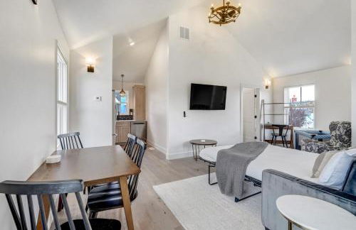 Whitewater Peak - Cozy Retreat with Scenic Views - Photo 4