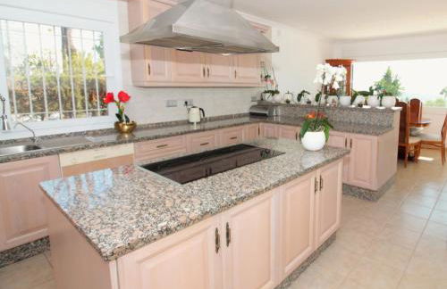 Marbella Villa Sea View 10 Bedrooms - Photo 32