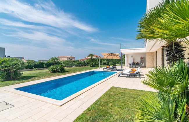 Luxury Villa With Pool and sea View - Foto 15