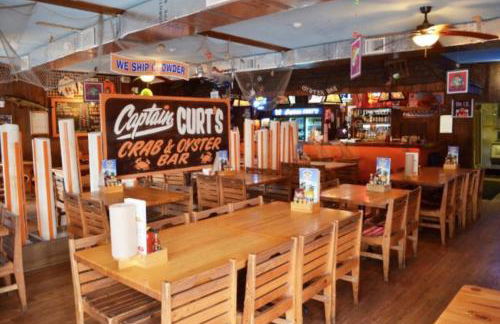 Newly remodeled 8-steps to sand path of Beach! Unit D - Foto 63