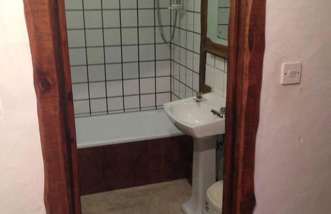 Relax in Mountain View Cottage at Cwmiar Farm - Photo 6