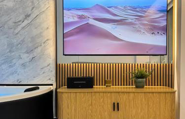 Olympus Luxury Collection - Suite with Jacuzzi and Ancient Theatre View - Foto 1