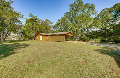 6 Mi to Main St Poplarville Cabin with Pasture View - Foto 30