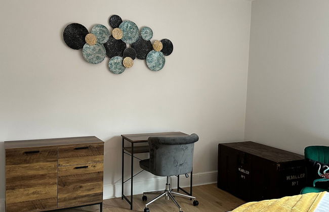 3 bed Chill Glouc With 3 Bedrooms and 1 Bathrooms - Photo 13