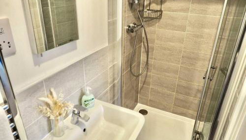 Modern & Stylish 3 Bedoom Home in Taunton - Foto 5