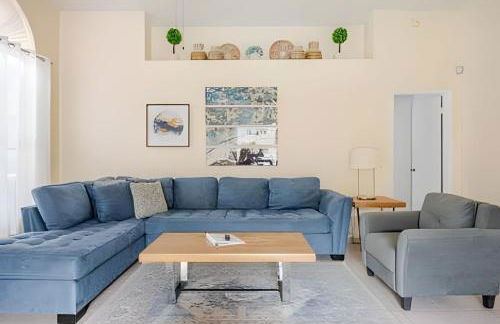 10 Minutes to Disney Pool Home *Renovated* - Foto 7