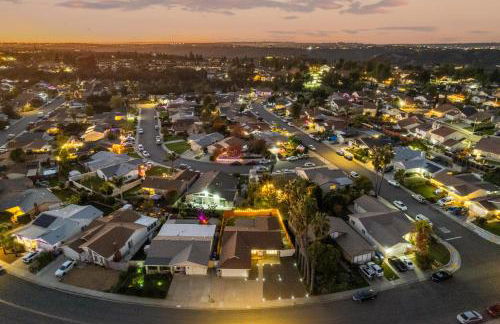 Entire Private Home with 3 Bedrooms 2 Bathrooms, Gated Yard, Garage, Hot Tub, 4-Beds, Golf, Mira Mesa, Available Now - Photo 67