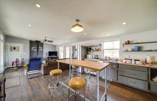 Lake-View 4-Season Retreat in Republic! - Photo 9