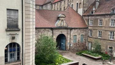 F2 Centre Historique Saint Colomban - Foto 2