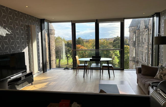 Stunning Park View Quartermile Apartment Close Proximity to Castle & University - Foto 1