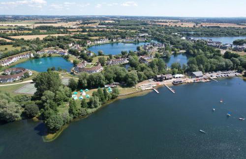 Luxury Kingfisher Lodge, Isis Lake, within the Cotswold Waterpark - Foto 36