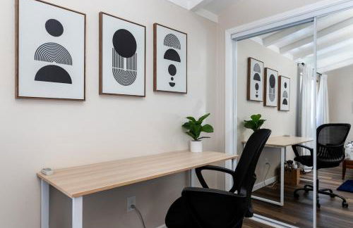 SoCal Retreat with Pool and Spacious Backyard - Foto 38