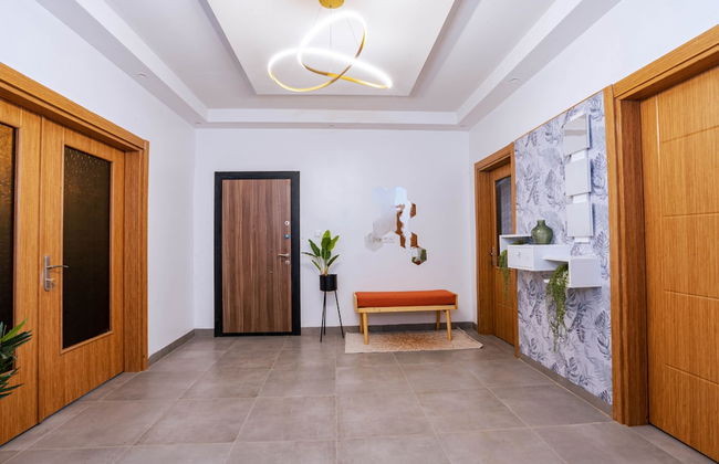 Lighthouse Signature Suites - Photo 58