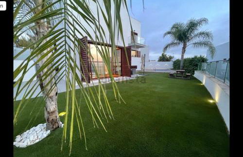 Casa con espectaculares vistas a Sevilla - Foto 1