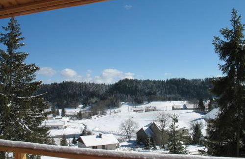 Les Loges du Jura 4 étoiles - Foto 22