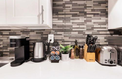 Pet Friendly 1BR Basement w Gym Near UW &Hospital - Photo 10