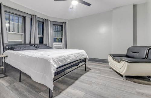 Renovated 6BR 2BA Minutes from Falls and Casino - Photo 15