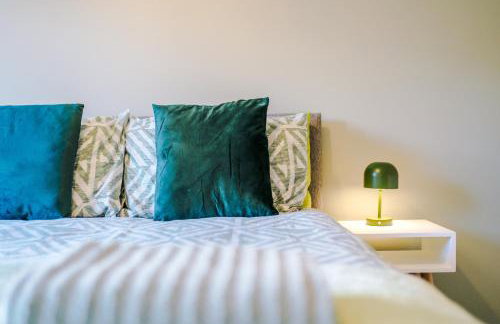 3 Bedroom Semi-Detached Home Sleeps 5 with Driveway - Foto 32