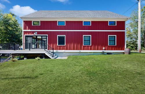 Red Barn & Blueberries - Photo 28