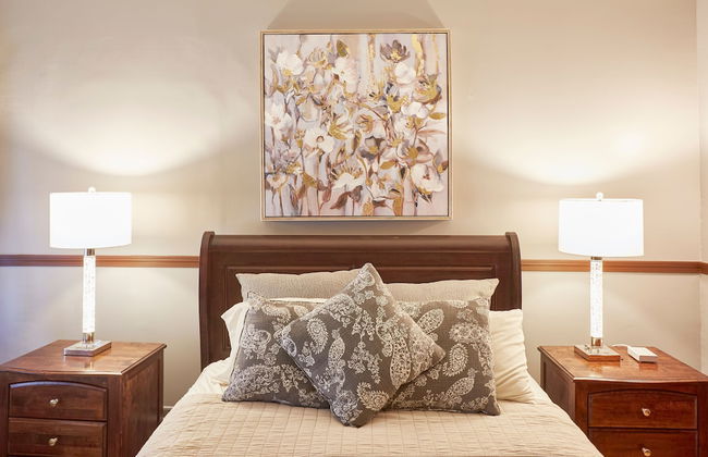 Home Near Hiking Biking w Hottub 6 Bedrooms - Foto 18