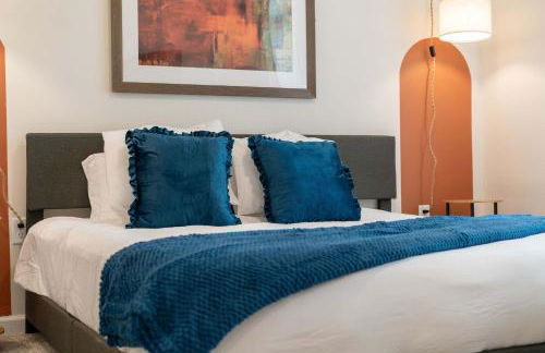 Riviere Apartments King Bed Suite & Pool & Gym & Pet Friendly & Near Epic Universe - Foto 26