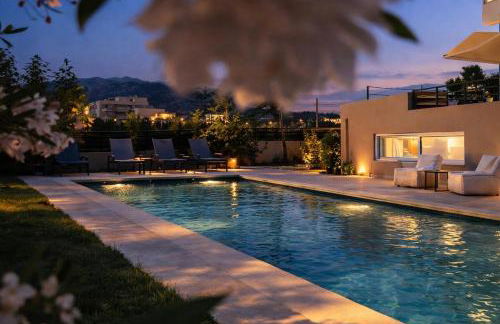 Sweven Villa Private Pool & Absolute Privacy , Stunning Sunsets - Photo 8