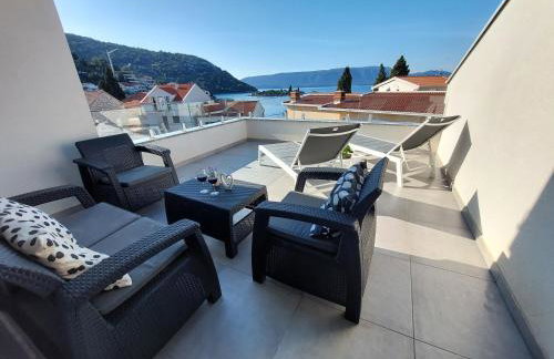 Villa Luni - Photo 1