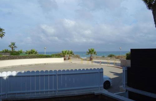 Casa unifamiliar en primera linea de mar - Foto 7