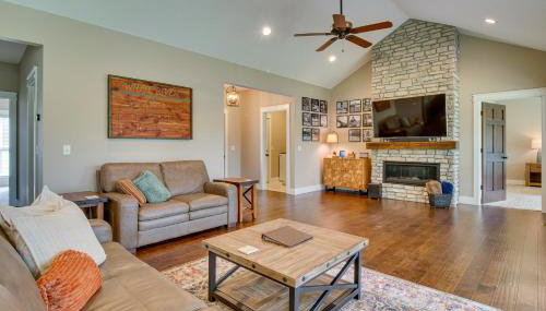 Flippin Home with Deck and Grill Steps to White River - Foto 5