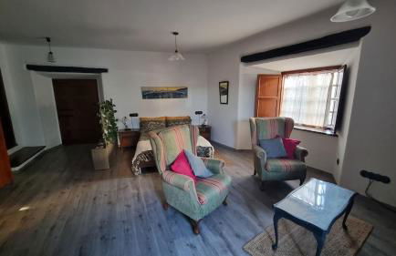 Precioso apartamento con patio centro de Castropol - Foto 1