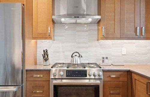 Riverfront Lodge 102 by East West Hospitality - Foto 9