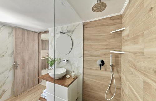 2 bedroom Villa with heated swimming pool-Spa whirlpool-BBQ! - Photo 35