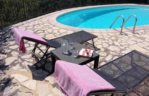 Spacious Villa for 6 - amazing pool and views - Foto 15