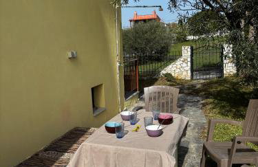 Meropis Apartment - Photo 7