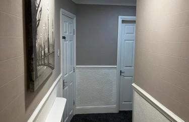 Levy Nook House 1 bed apartment 5 minute walk to Stockton town centre & Free Parking - Foto 10