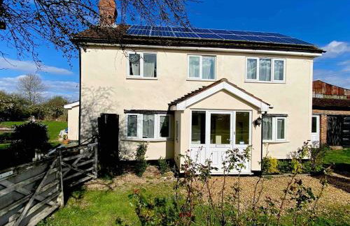 Charming Countryside Retreat Fast Wifi - Photo 20