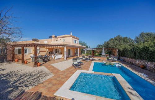 Stunning Countryside Villa w Private Garden & Pool - Foto 37