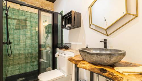 Entre Bodegas Jerez - Foto 5, Shower